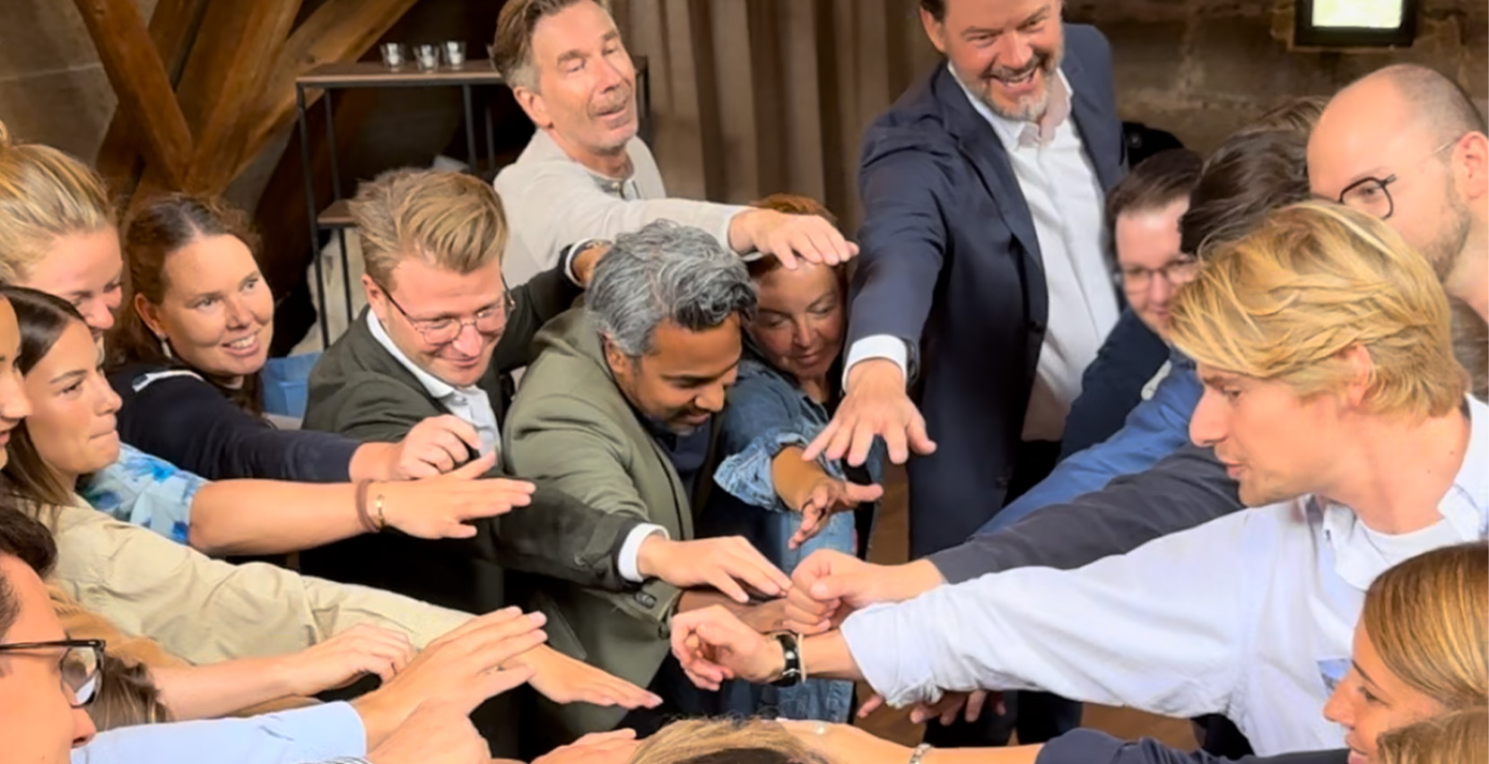 Webinar zu Employer Branding als Wettbewerbsvorteil Webinar zu Employer Branding als Wettbewerbsvorteil
