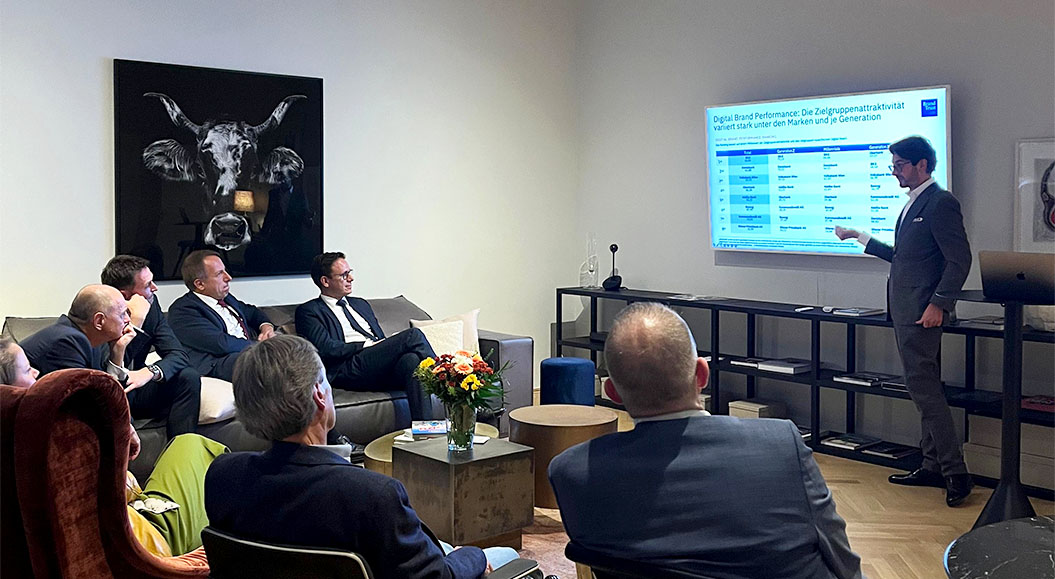 BrandTrust x Christian Grabmair: Get-together zum Thema "Kreditprozessmanagement und Marke" BrandTrust x Christian Grabmair: Get-together zum Thema "Kreditprozessmanagement und Marke"