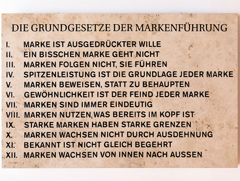Die 12 Grundgesetze der Markenführung Die 12 Grundgesetze der Markenführung